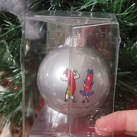 Chicago's Iconic Superdawg Ornament - Picture 4 of 5